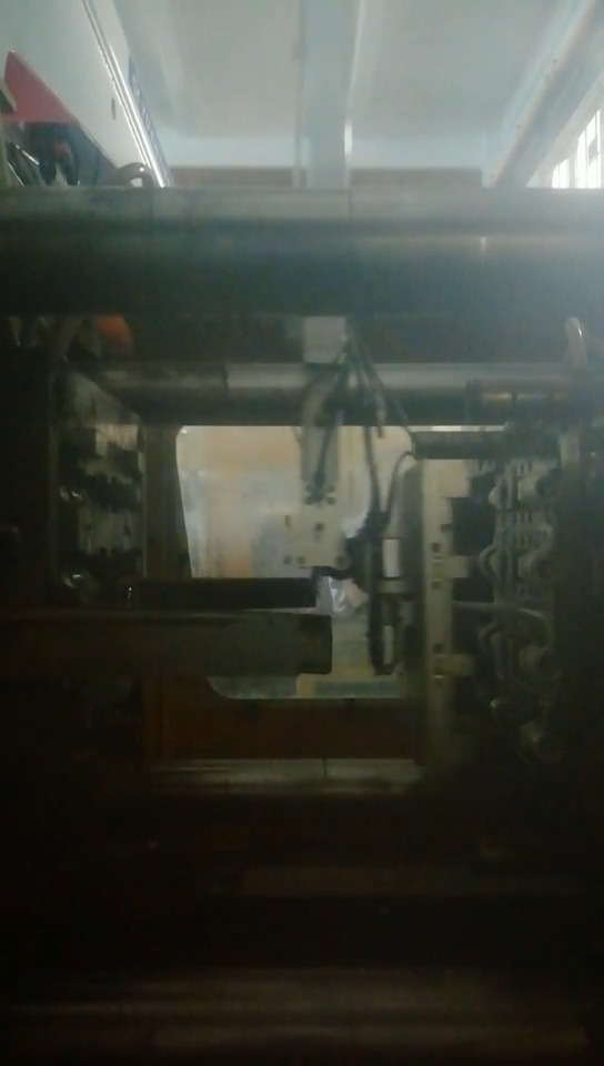 注塑机上料下料,二次成型机械手